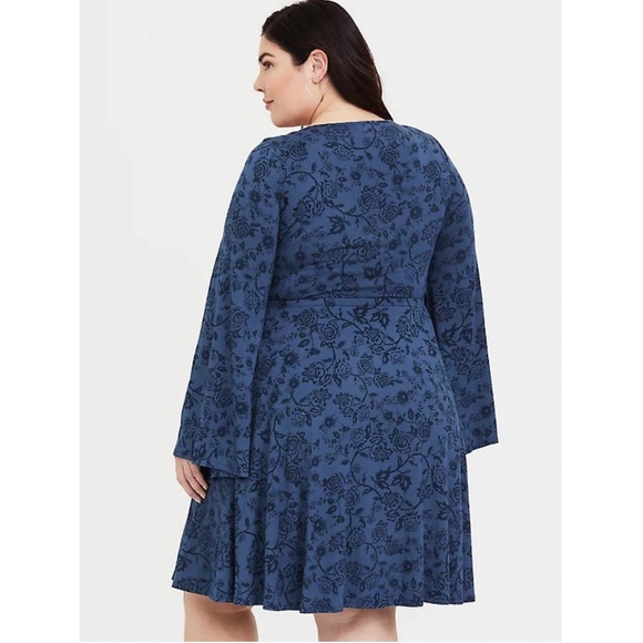 Torrid Sz 3 Dark Blue Floral Dress - Picture 2 of 3